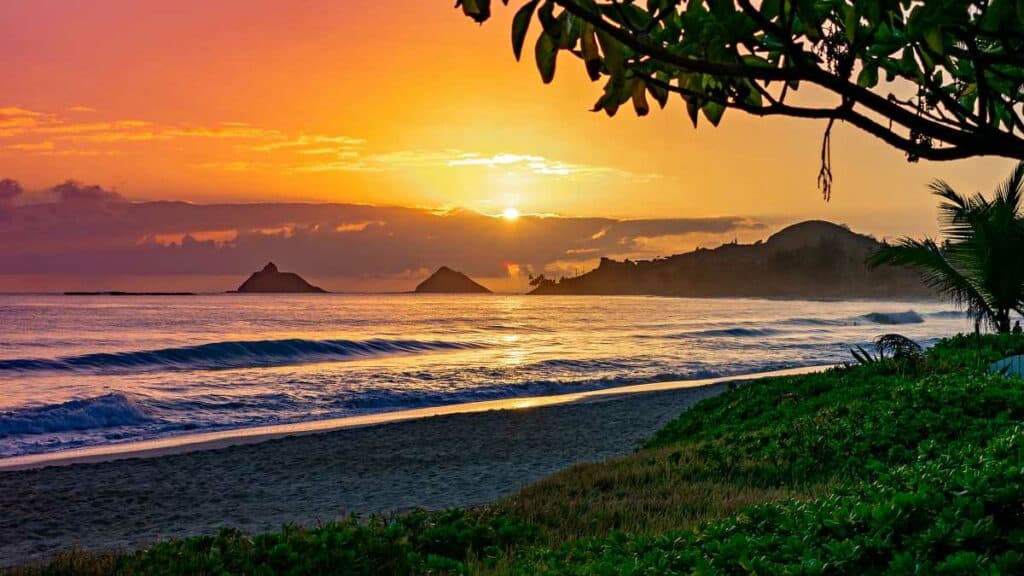 Beautiful sunrise over Kailua Beach, east side of Oahu, Hawaii