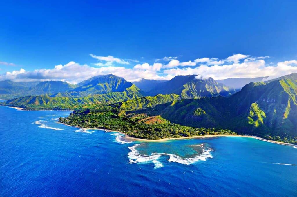 Beautiful view of spectacular Na Pali coast, Kauai, Hawaii