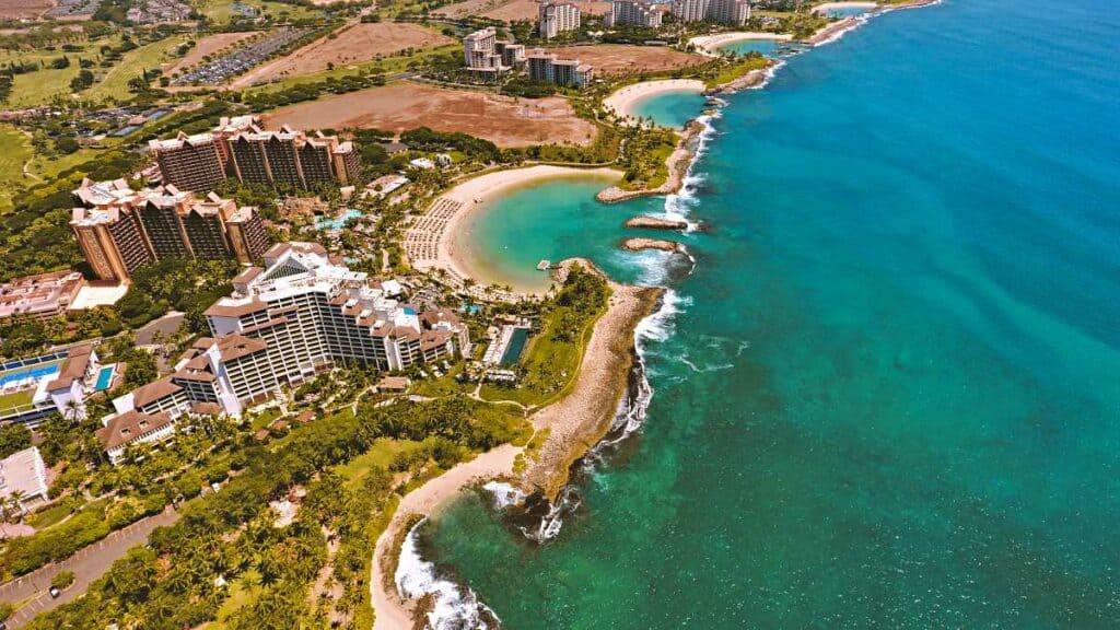 Ko Olina Lagoons, man-made lagoons in luxurious rest area