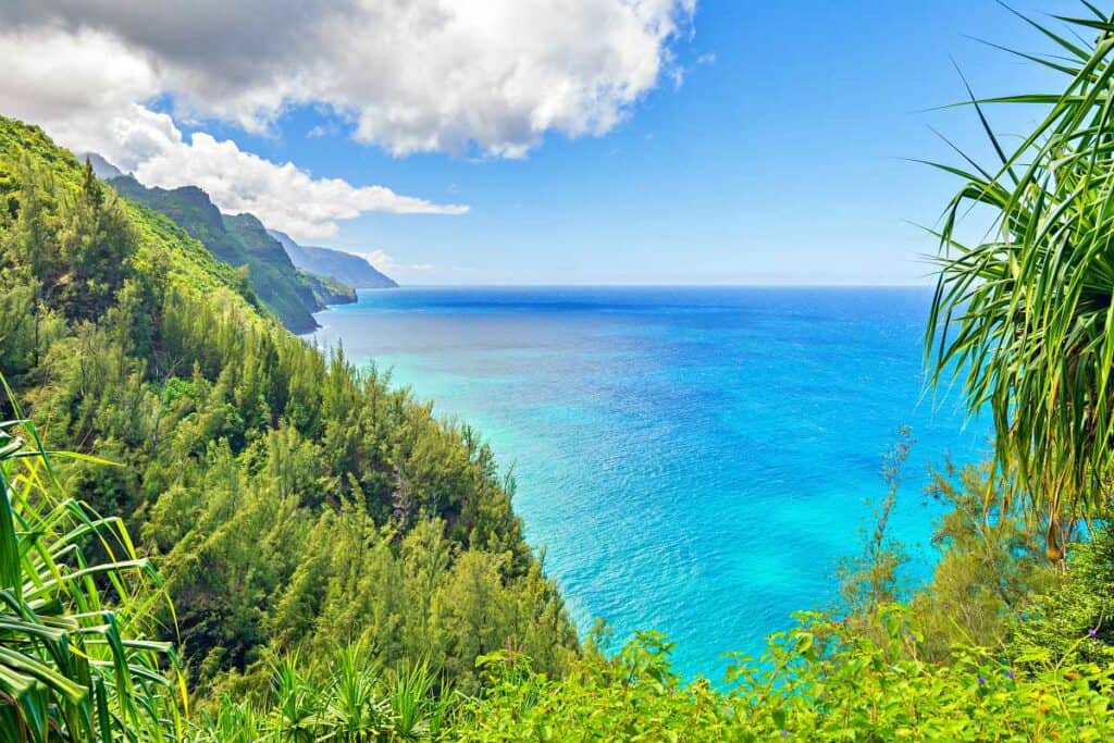 Ocean views from the Kalalau Trail in Kauai Hawaii