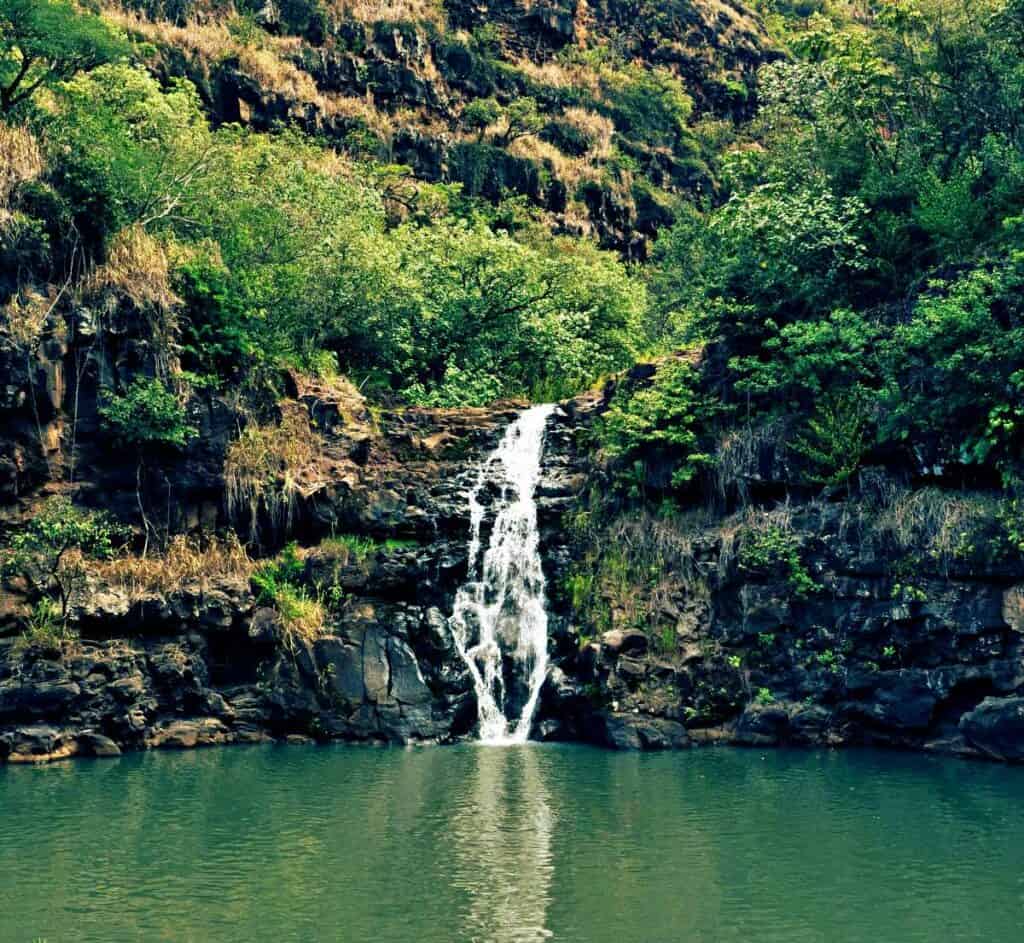 10 Best Waterfalls In Oahu (+ 2024 Waterfall Hikes Guide)