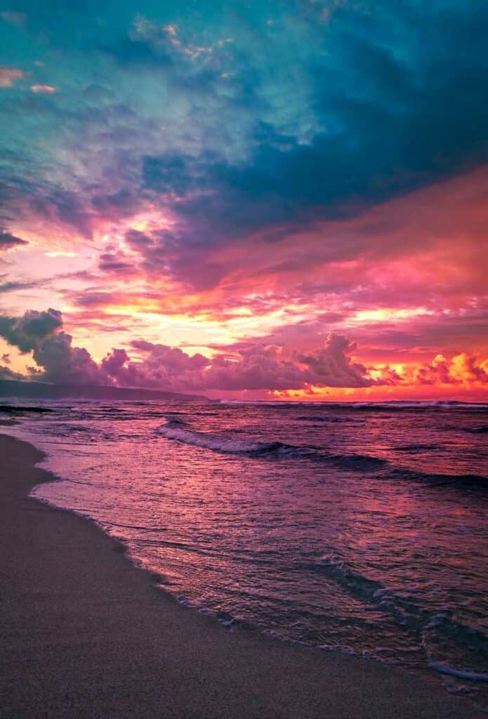 Spectacular sunset at Sunset Beach, Oahu, Hawaii