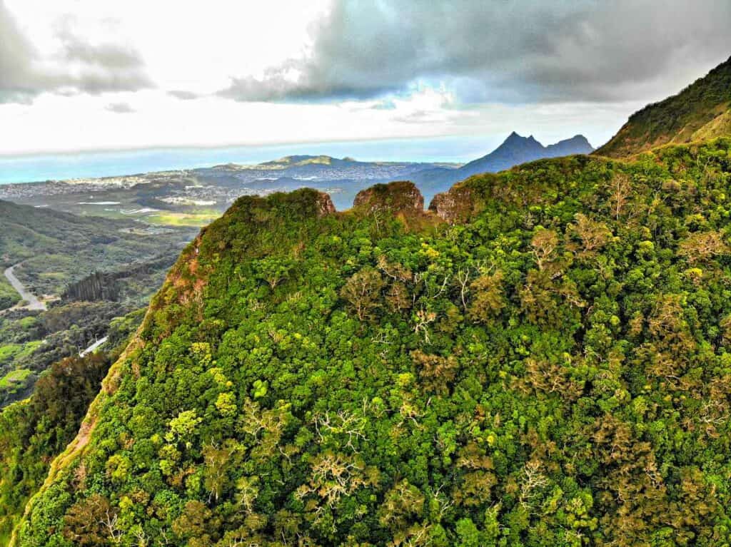 Man-made notches on the Pali Notches Trail, Oahu