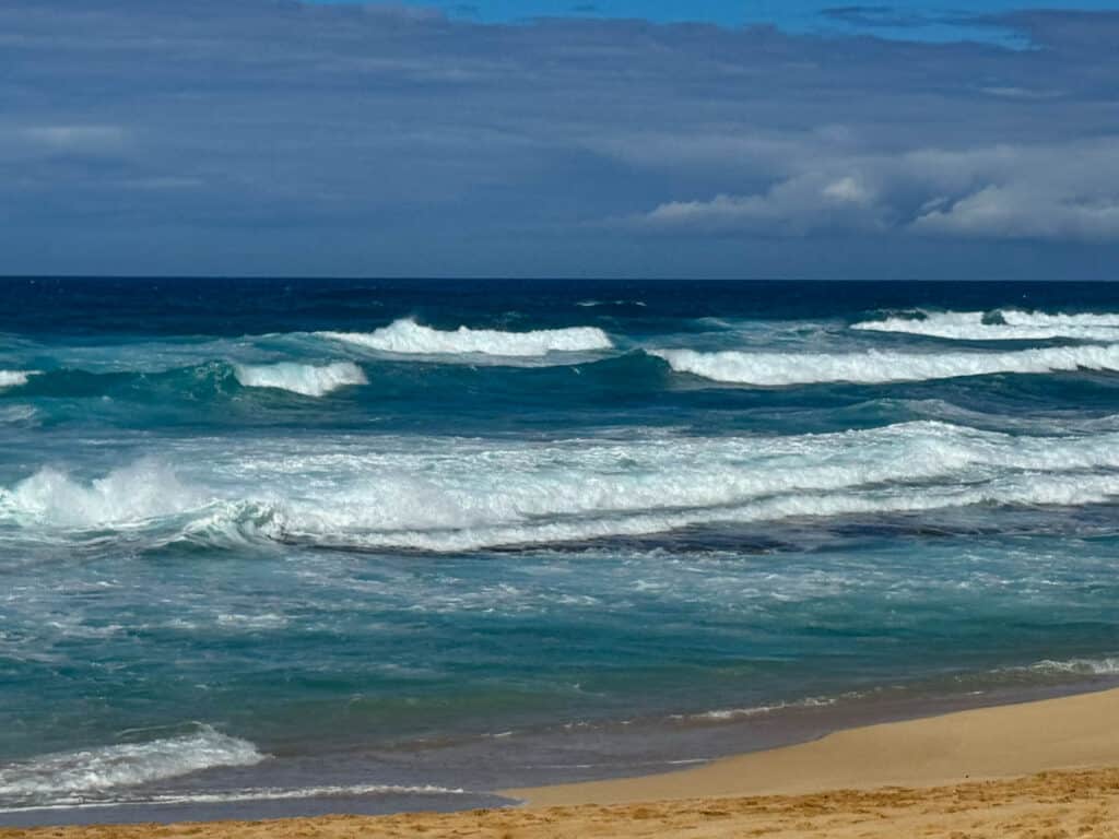 Winter waves at Sunset Beach Park in Oahu, Hawaii