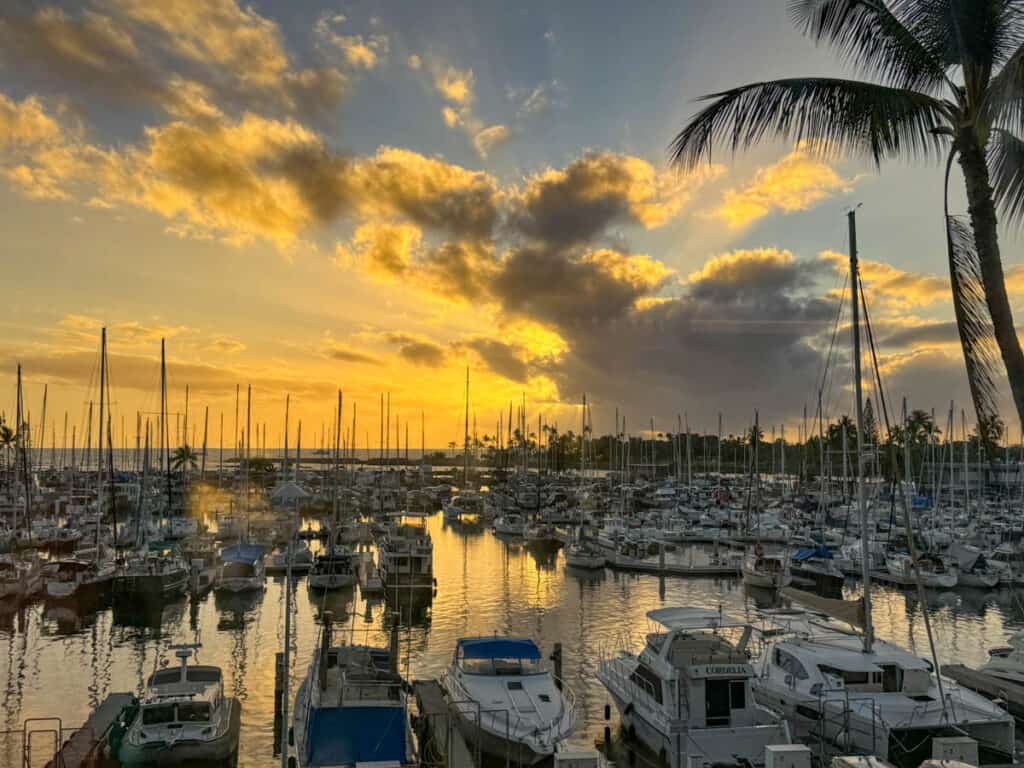 Sunset View, 100 Sails Restaurant in Waikiki, Oahu