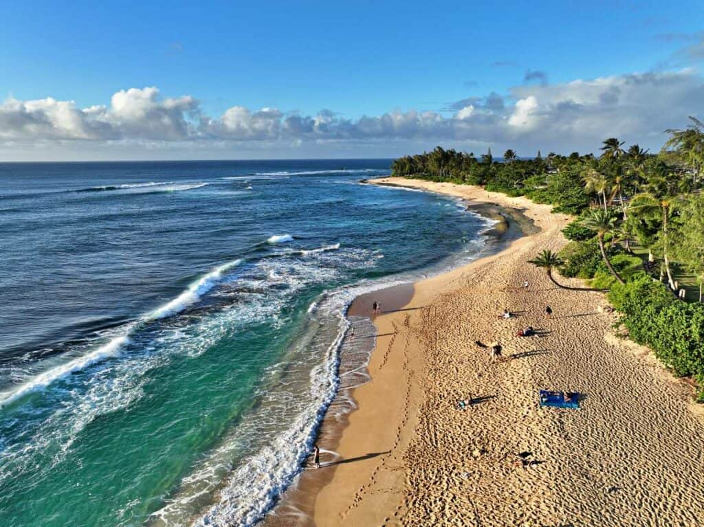 Stunning Banzai Pipeline and Ehukai Beach Park on the North Shore of Oahu, Hawaii