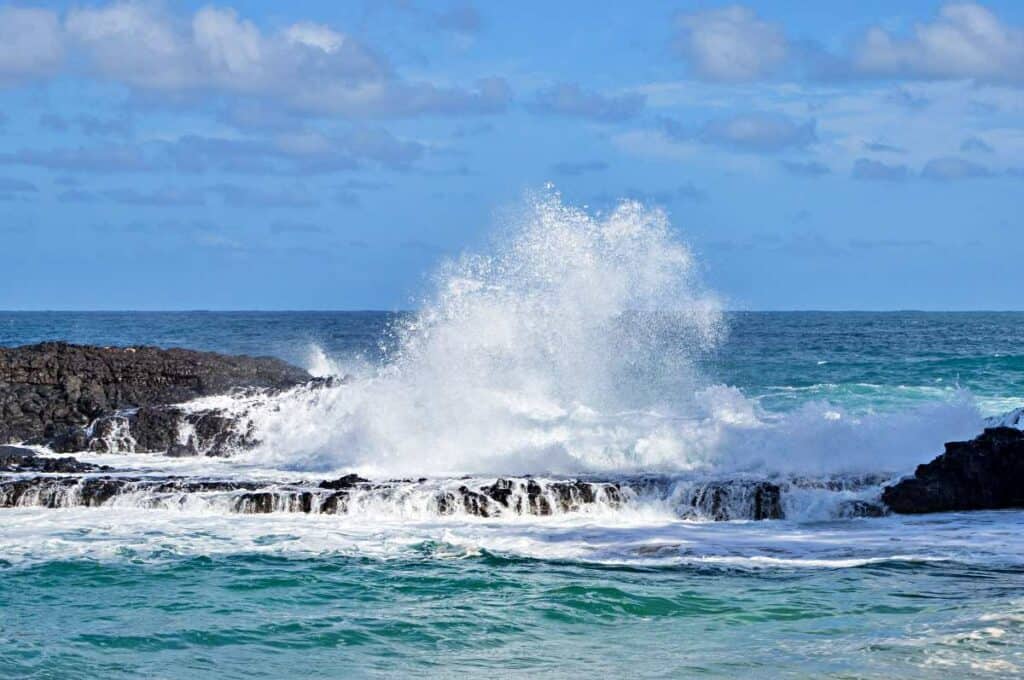 Powerful and dangerous waves at Lumahai Beach, Kauai